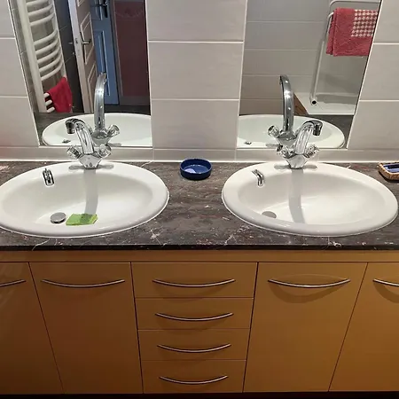 De Tarrasa Δωμάτια σε οικογενειακή κατοικία